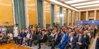 Finanțare de 20 milioane de euro pentru mobilier, materiale didactice și echipamente digitale în școlile ieșene