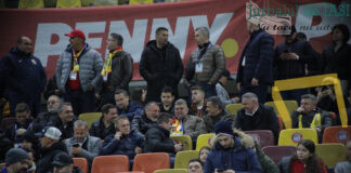 FOTO: Cine face cărțile la Iași. Singurul parlamentar PSD prezent la meciul cu Elveția alături de staff-ul de la București