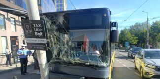 FOTO: Accident cu victime în zona Palas