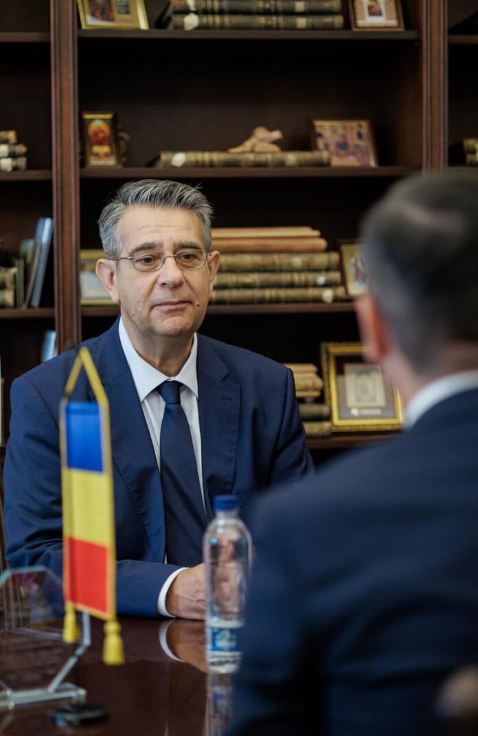 ambasadr1