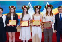 Elevii cu media 10 la Evaluarea Națională și Bacalaureat au fost premiați de Primărie și ISJ Iaşi