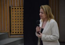 Ce se ascunde în spatele dosarului Elenei Motaș? Consiliera romilor susținută atât de minoritatea din care face parte, dar și de majoritari !