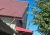 Cu un picior afară din Primărie și cu celălalt pe propriul șantier. Primarul își ridică o nouă construcție în centrul comunei foarte aproape de DJ 248A, exact în perioada în care mandatul său se apropie de final